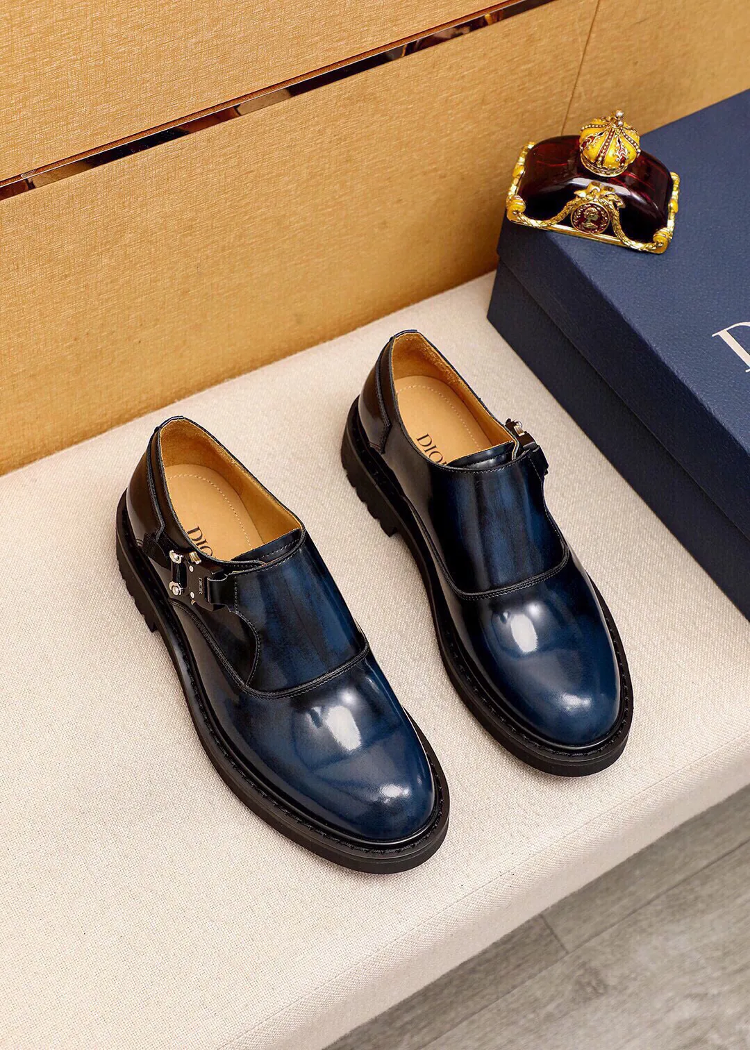 Men's men's shoes 💰600 💐"Dior" Dior 🇮🇹🇮🇹 counter synchronization Top purchasing agent 🔍🔍Men's 2⃣️0⃣️2⃣️5⃣️Business leather shoes Original open-edge beads imported from Italy, fully imported cow leather lining, sole: original T men's shoes 💰U outsole, exclusive movable molded sole, super comfortable, original factory follow-up goods, 🔍🔍high quality, can be entered and exited the counter at will, welcome to compare. Regular size 39-44 (customized at 38.45🉑️) 3 colors🉑️ to choose from
